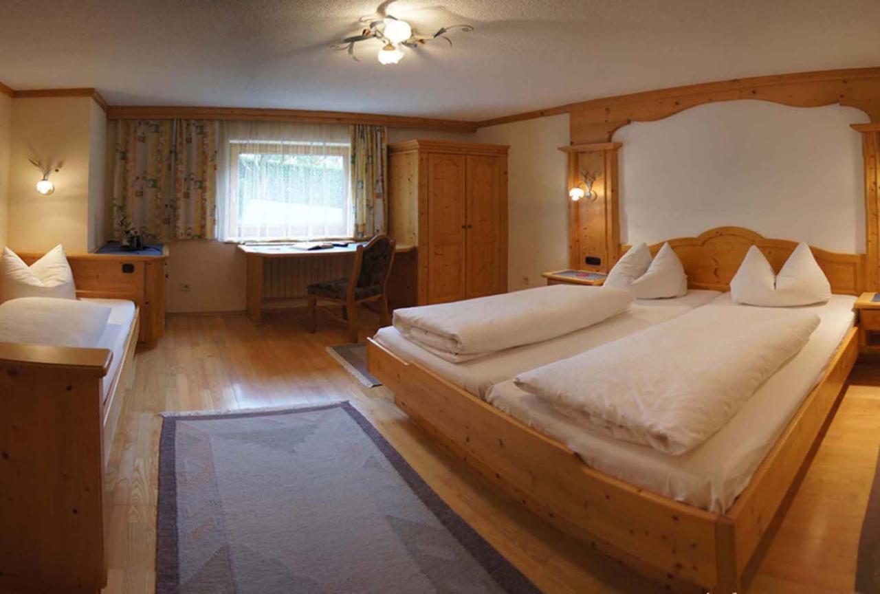 Gaestehaus Alpina Maurach  Room photo